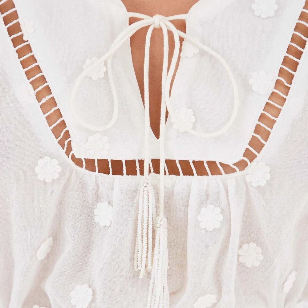 NWT FARM RIO Floral Applique Blouse - Picture 5 of 9
